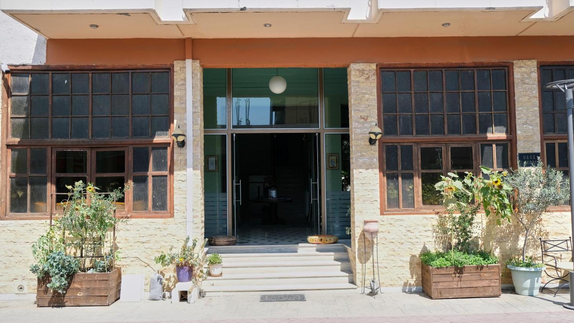 מגלופוליס Leto Hotel מראה חיצוני תמונה