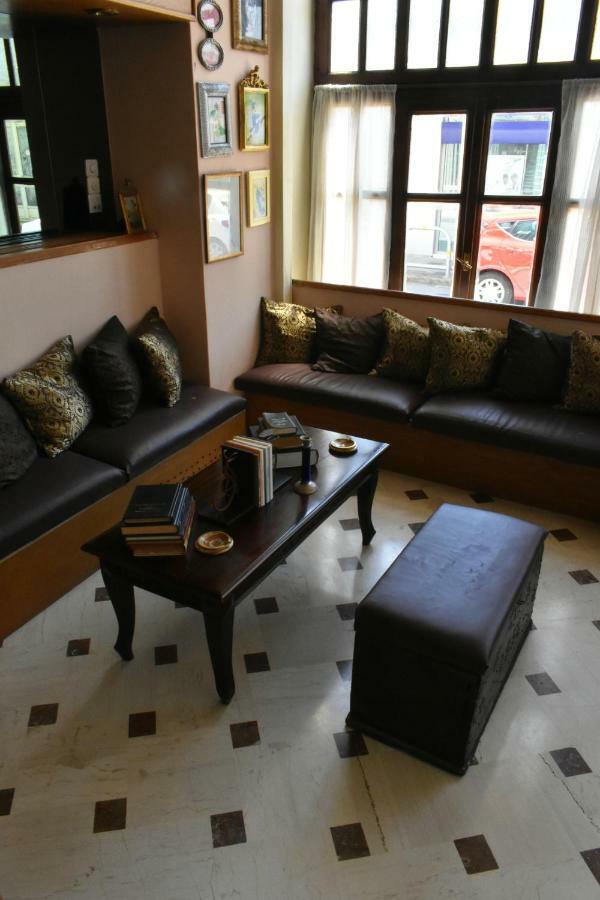 מגלופוליס Leto Hotel מראה חיצוני תמונה
